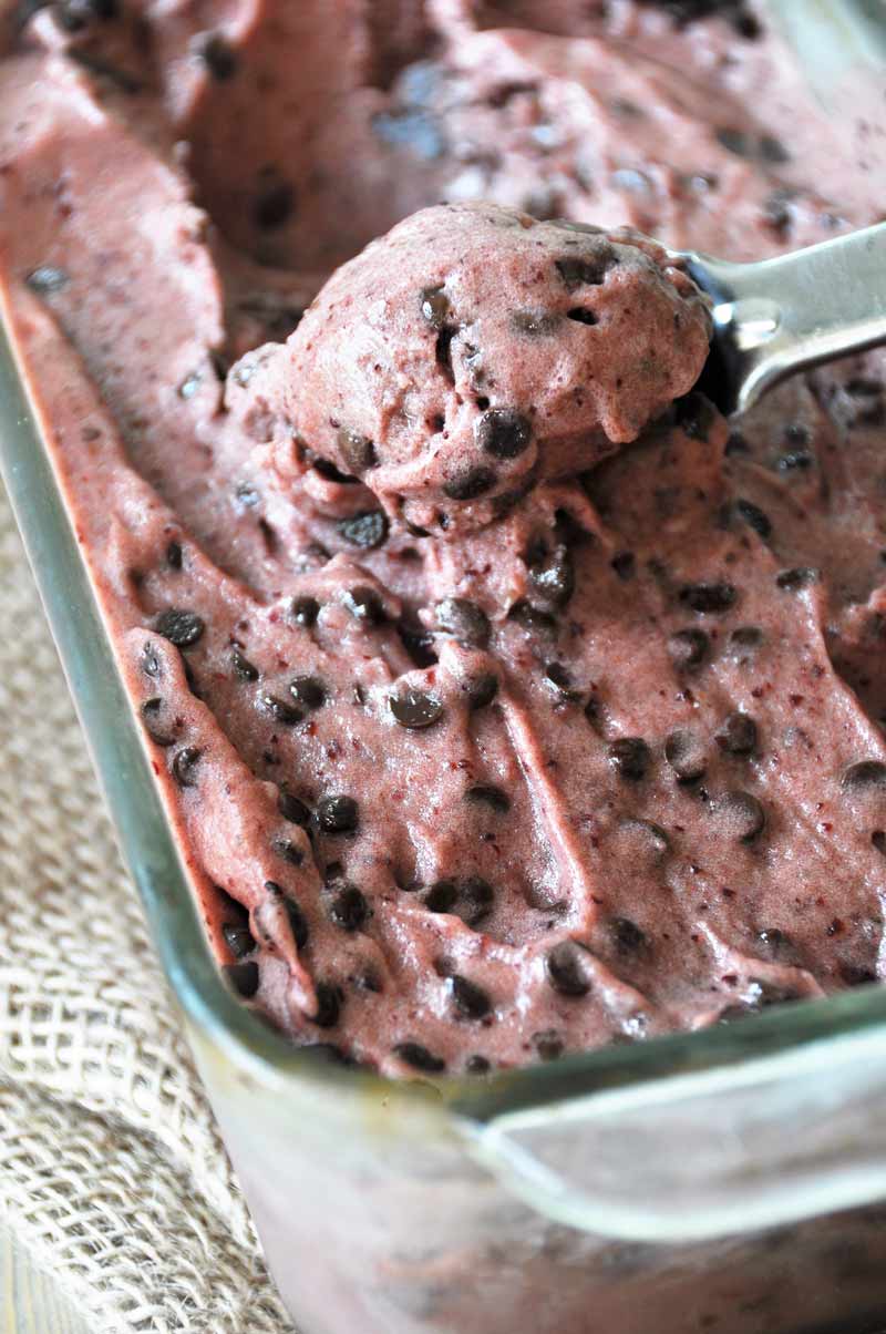 Cherry chocolate chip dessert without the guilt of ice cream. www.veganosity.com