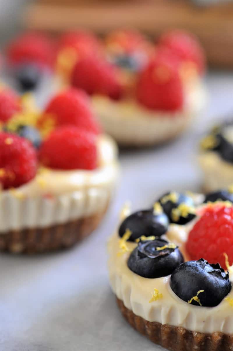 Dairy-free and gluten-free vegan lemon cashew cheesecake tarts