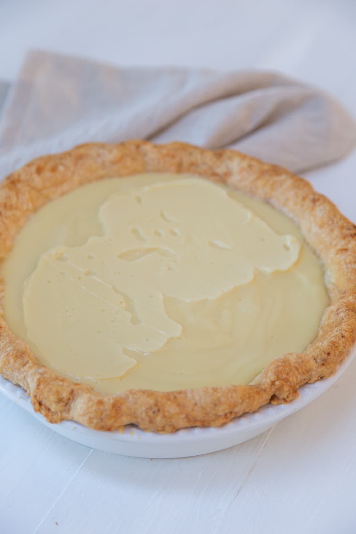 A pie crust with a pudding filling.